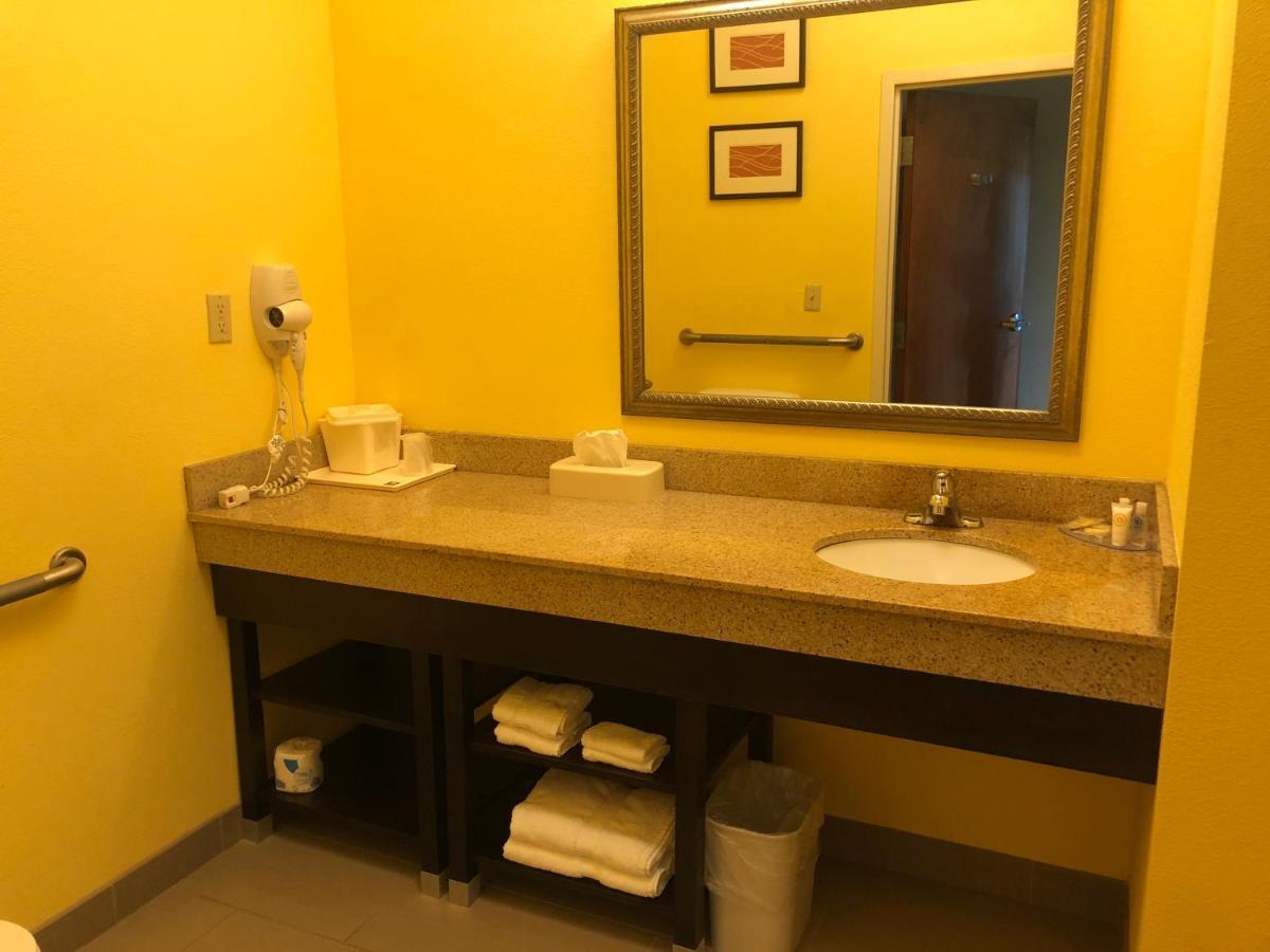 Comfort Inn & Suites Rogersville Екстериор снимка