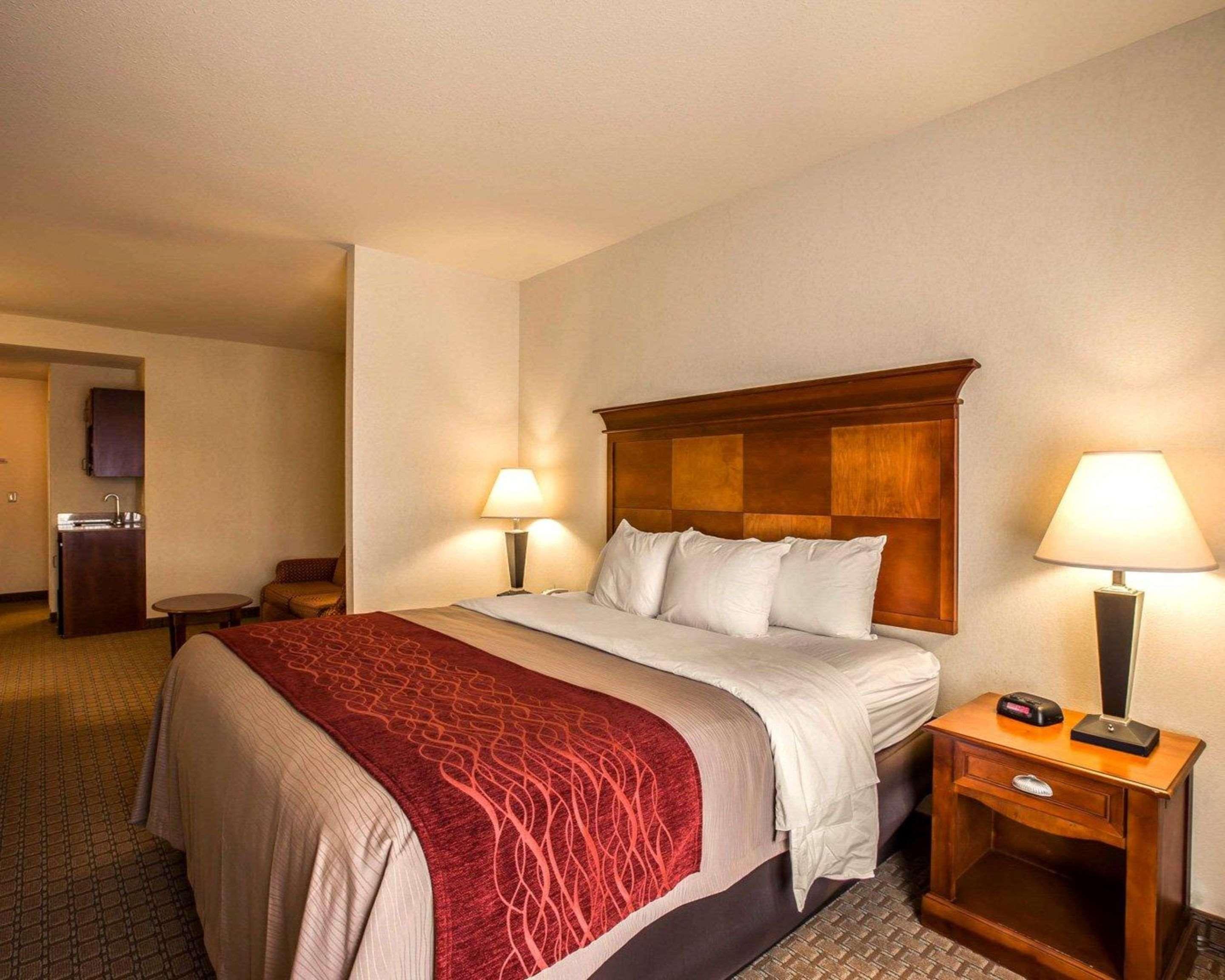 Comfort Inn & Suites Rogersville Екстериор снимка