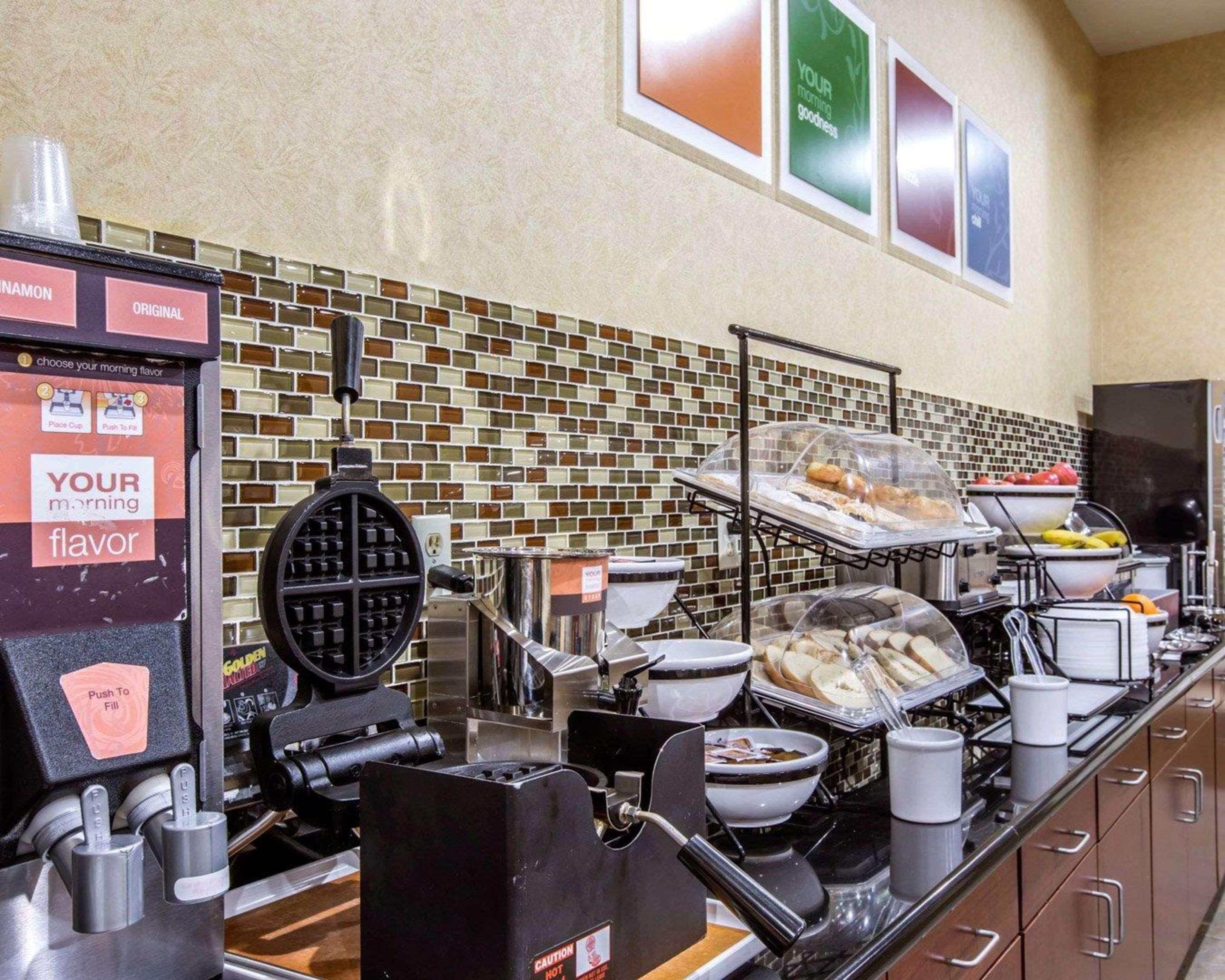 Comfort Inn & Suites Rogersville Екстериор снимка