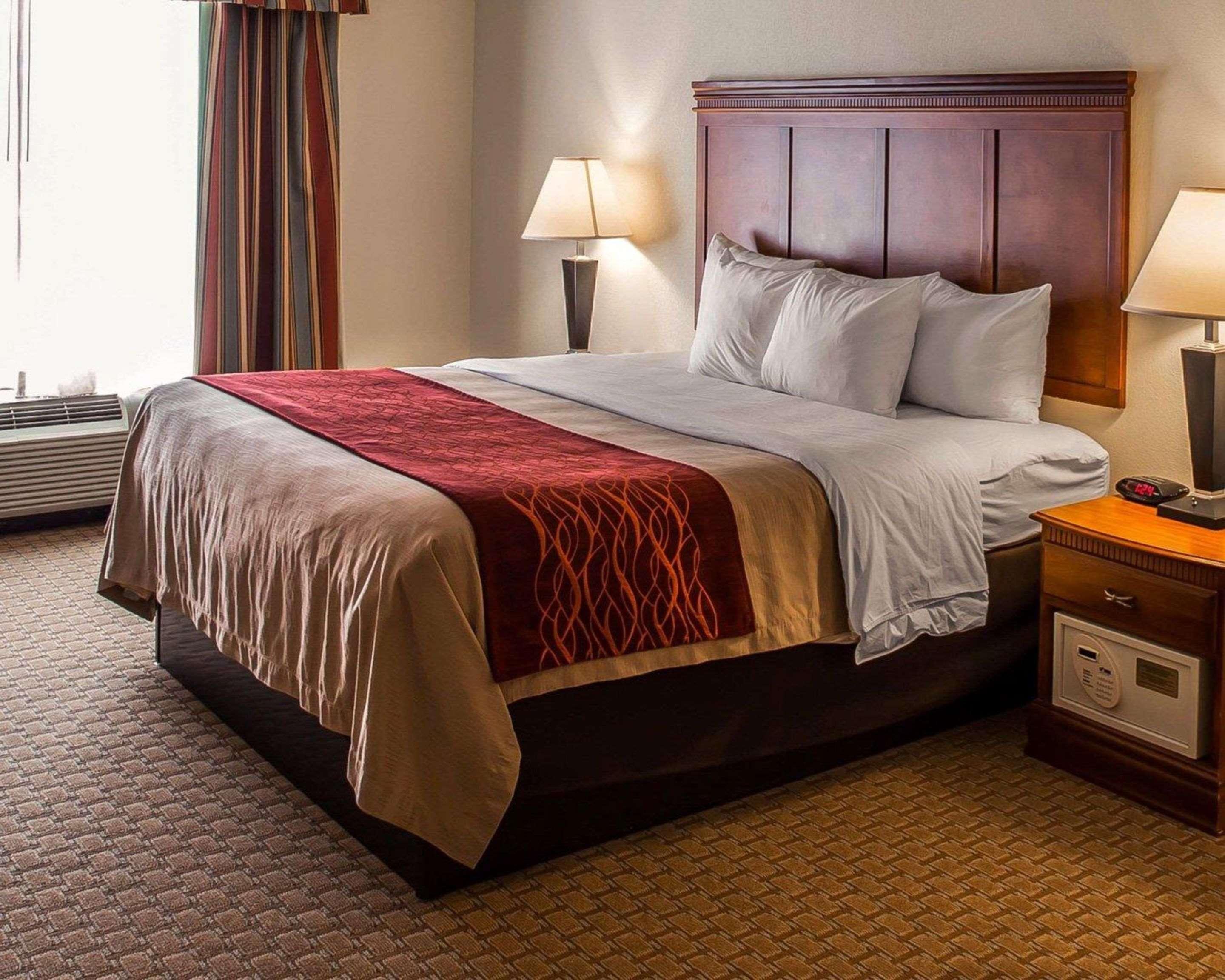 Comfort Inn & Suites Rogersville Екстериор снимка