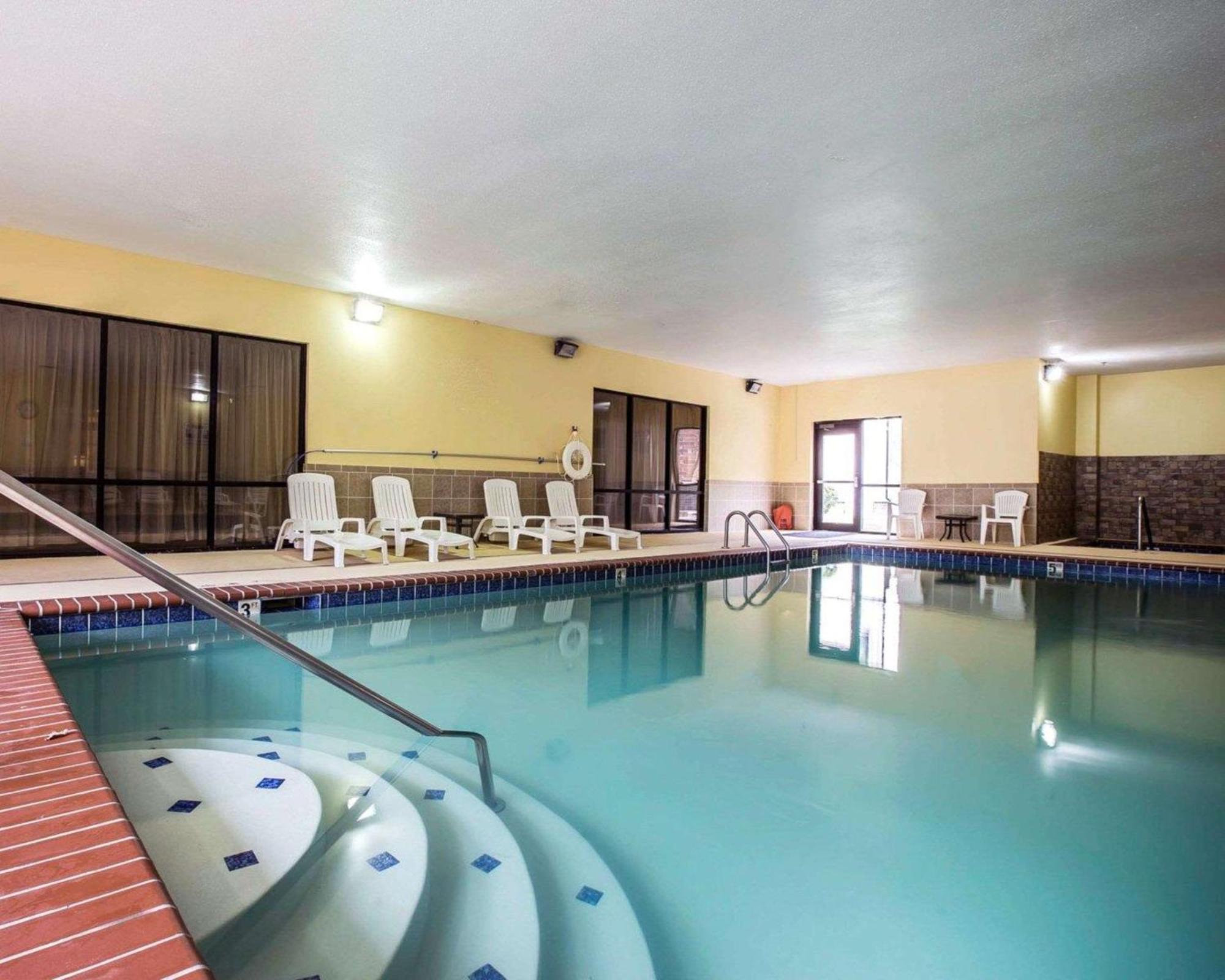 Comfort Inn & Suites Rogersville Екстериор снимка