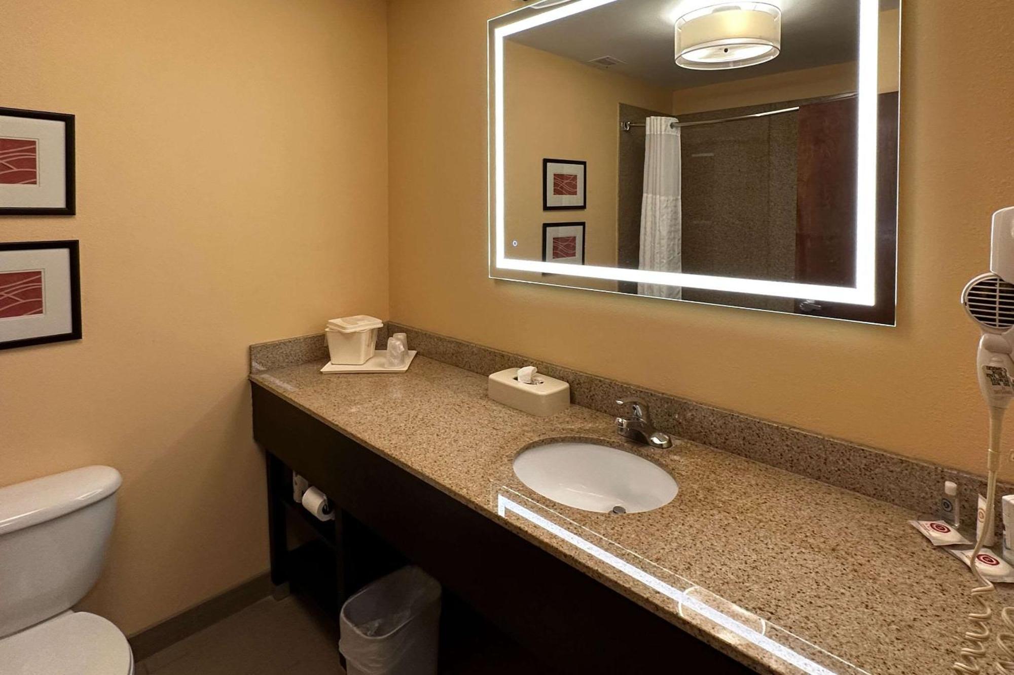Comfort Inn & Suites Rogersville Екстериор снимка