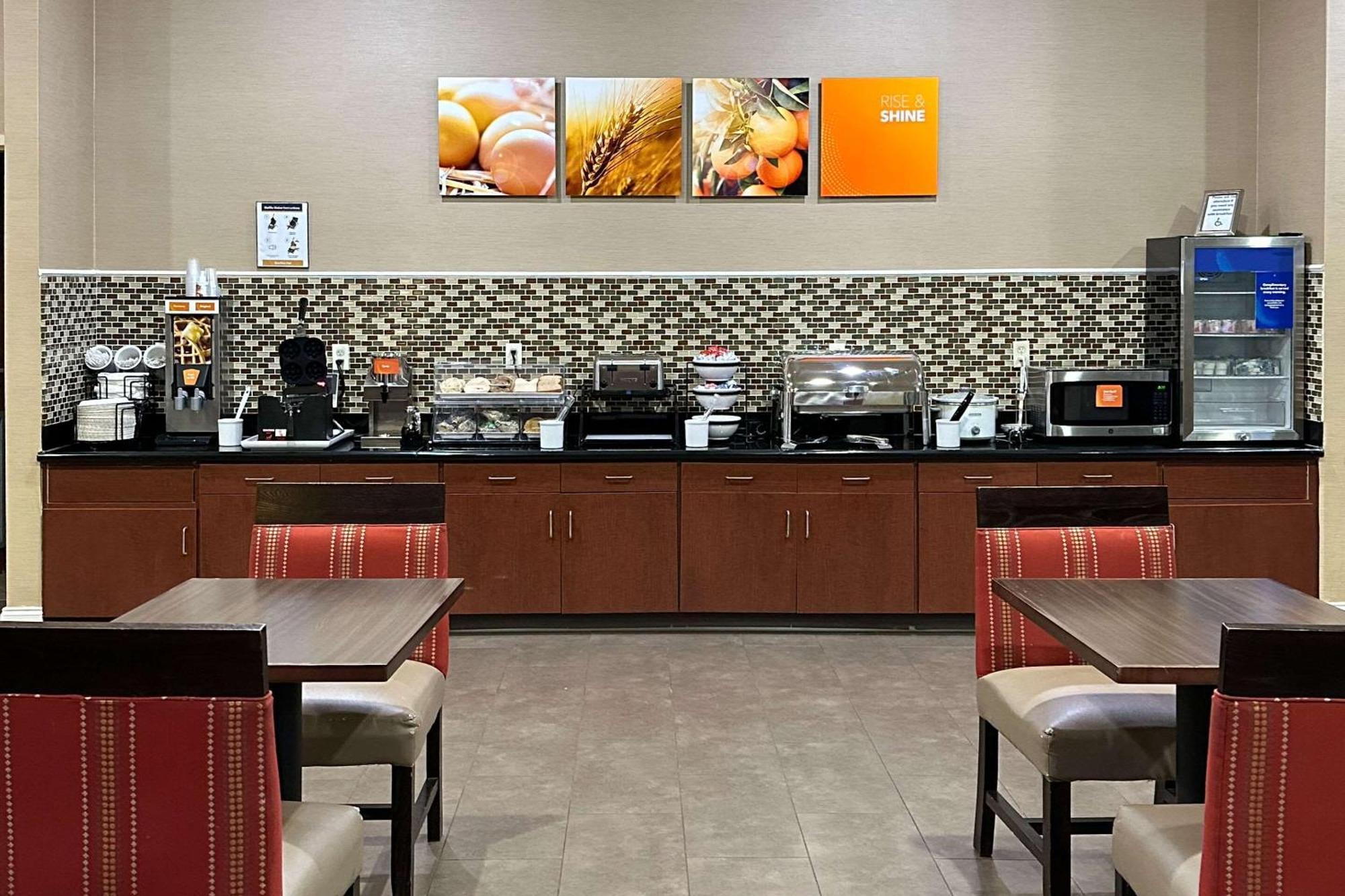 Comfort Inn & Suites Rogersville Екстериор снимка